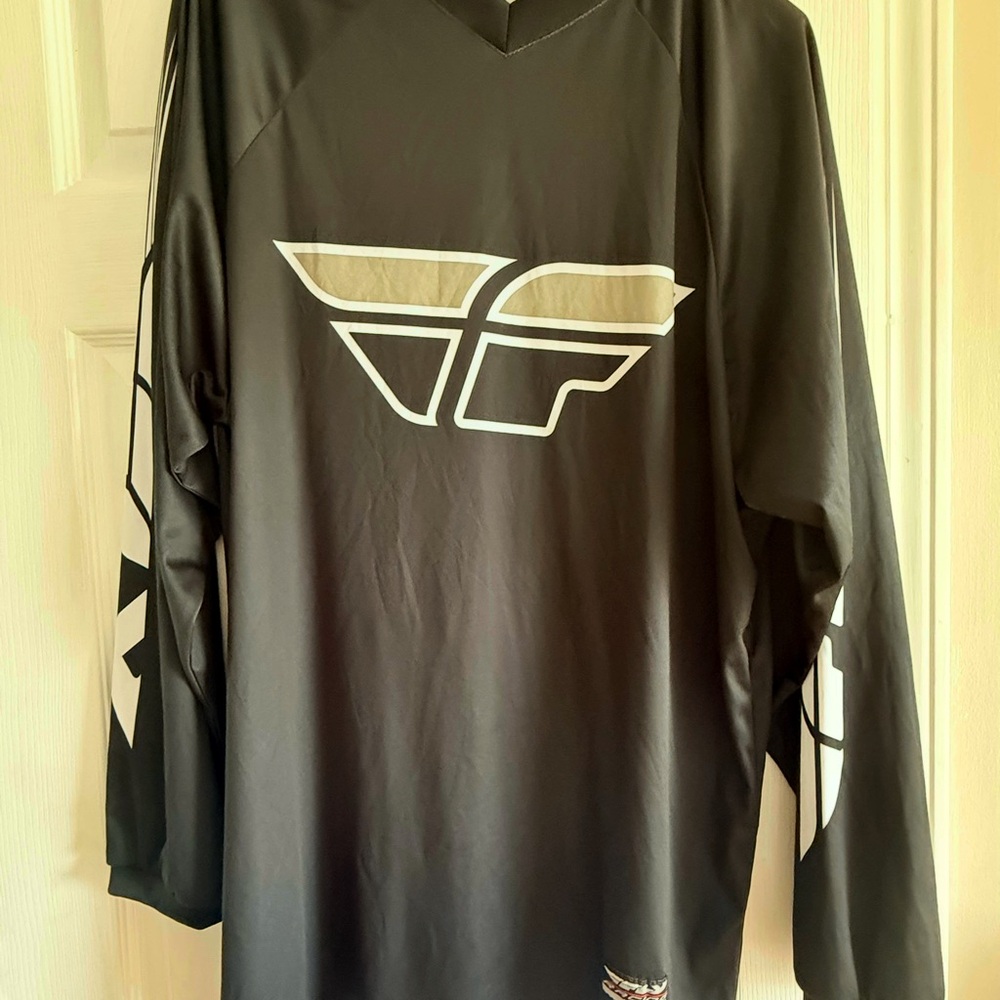 Black V-Neck Performance Jersey with Geometric Design